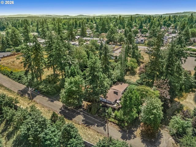 2 Ne KLICKITAT St, Portland, OR 97220