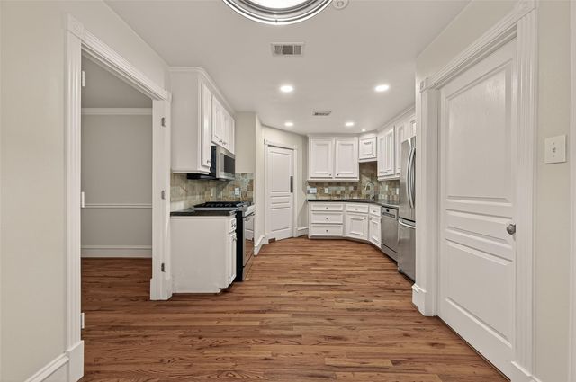 1337 Alexander Street, Houston, TX 77008