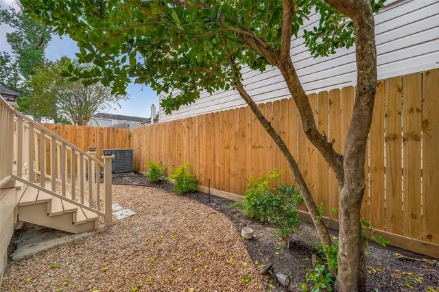 1337 Alexander Street, Houston, TX 77008