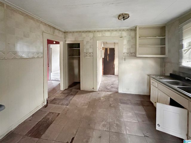 3320 33RD PLACE N, Birmingham, AL 35207