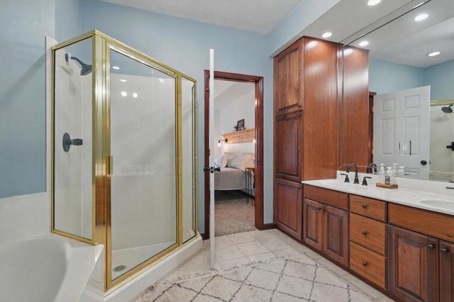 235 Lower Emerald Bay Circle C-6, Hollister, MO 65672