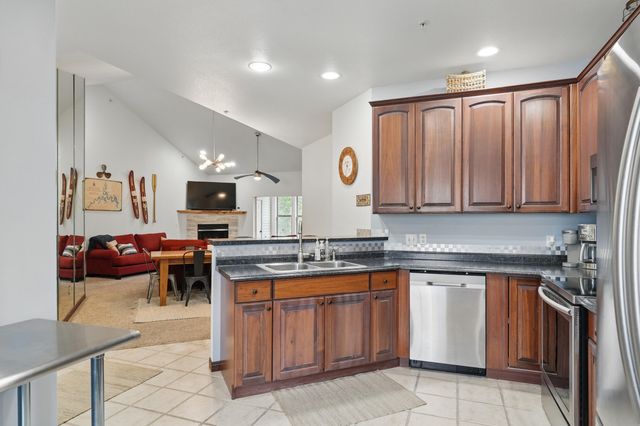 235 Lower Emerald Bay Circle C-6, Hollister, MO 65672