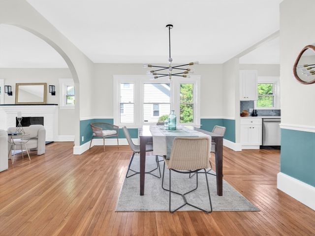 35 Brook St, Seekonk, MA 02771