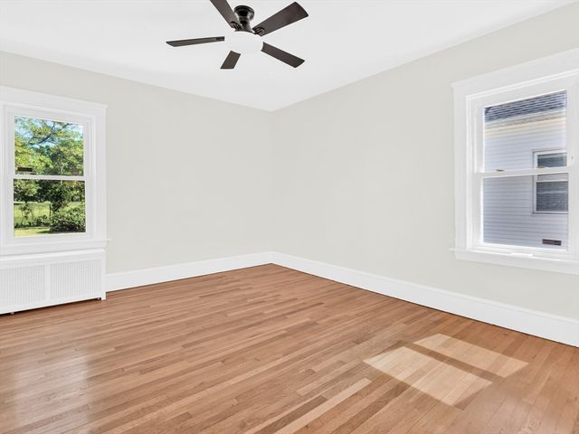 35 Brook St, Seekonk, MA 02771