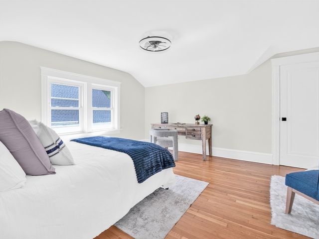 35 Brook St, Seekonk, MA 02771