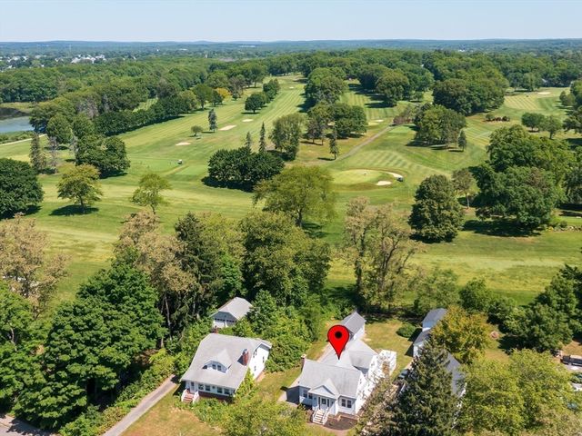 35 Brook St, Seekonk, MA 02771