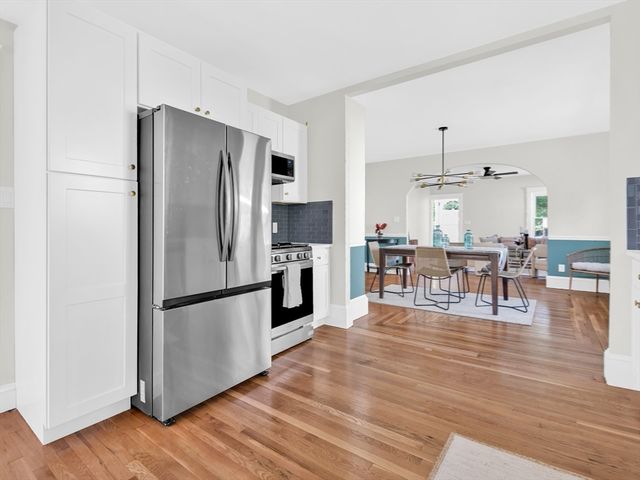 35 Brook St, Seekonk, MA 02771