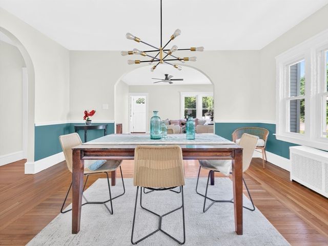 35 Brook St, Seekonk, MA 02771