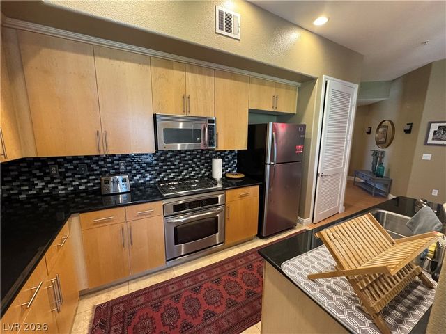 50 East Serene Avenue 203, Las Vegas, NV 89123