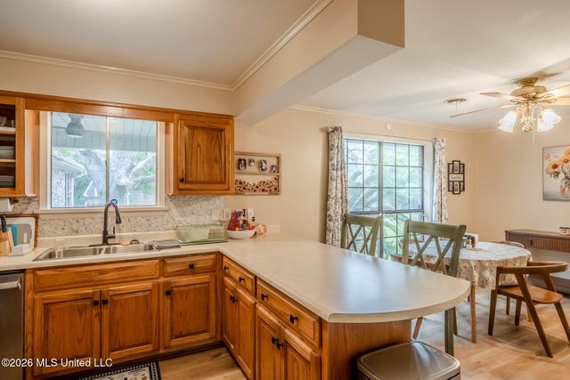 215 Lynwood Circle, Long Beach, MS 39560