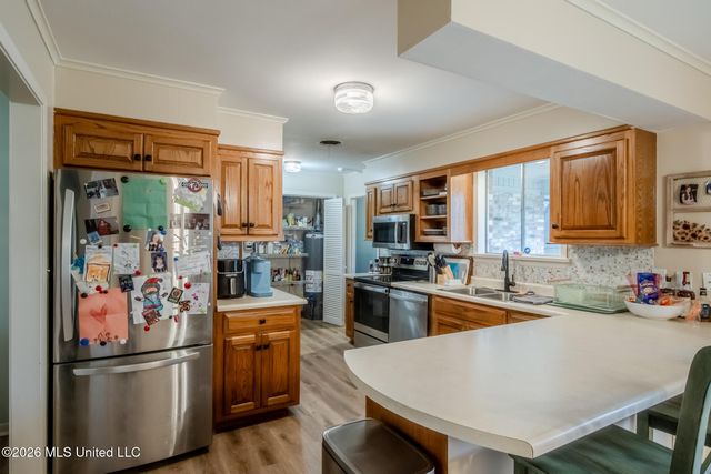 215 Lynwood Circle, Long Beach, MS 39560