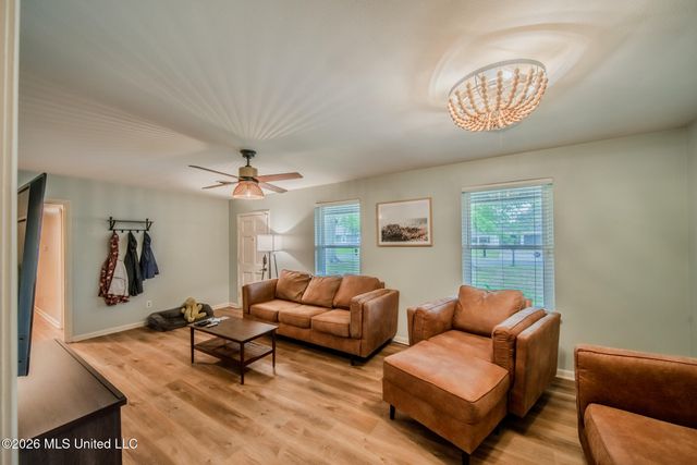 215 Lynwood Circle, Long Beach, MS 39560