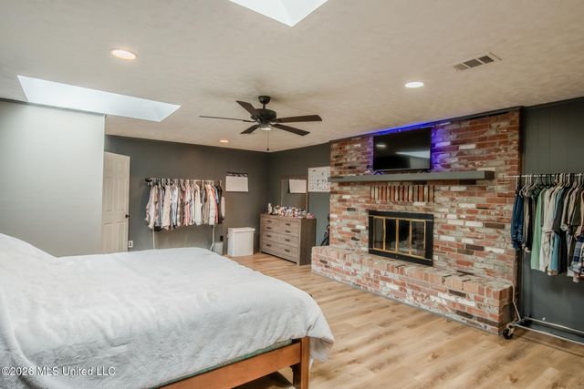 215 Lynwood Circle, Long Beach, MS 39560