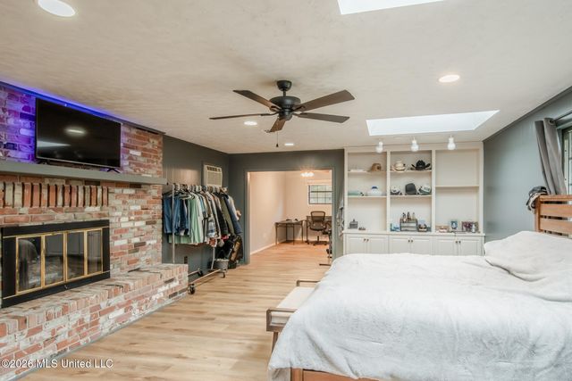 215 Lynwood Circle, Long Beach, MS 39560