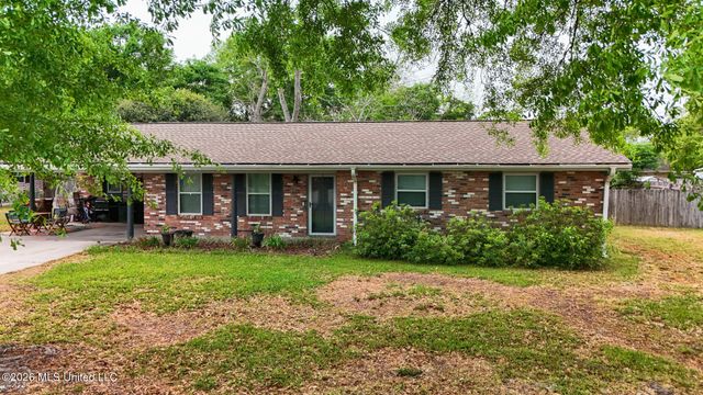 215 Lynwood Circle, Long Beach, MS 39560