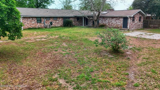 215 Lynwood Circle, Long Beach, MS 39560