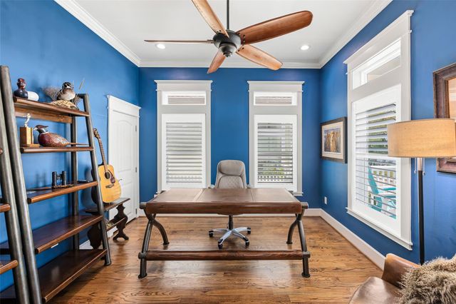 7 Mariner Pass, Galveston, TX 77554