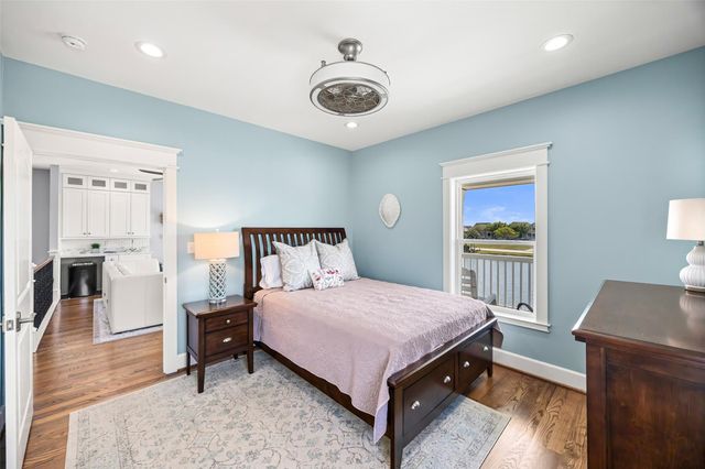 7 Mariner Pass, Galveston, TX 77554