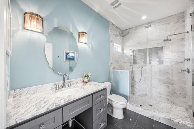 7 Mariner Pass, Galveston, TX 77554