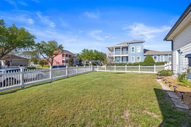 7 Mariner Pass, Galveston, TX 77554