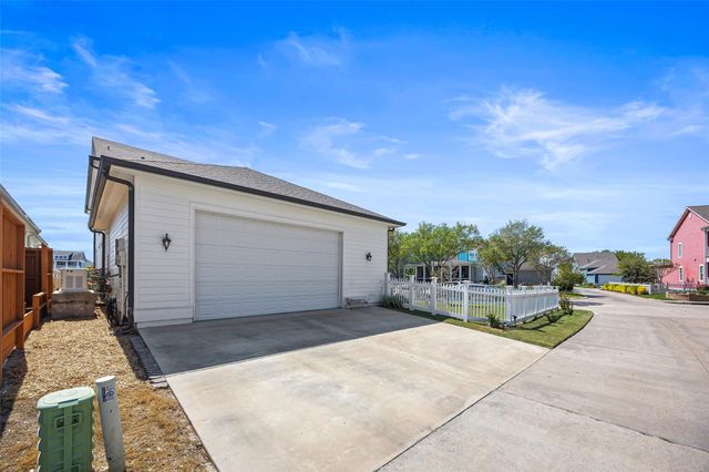 7 Mariner Pass, Galveston, TX 77554
