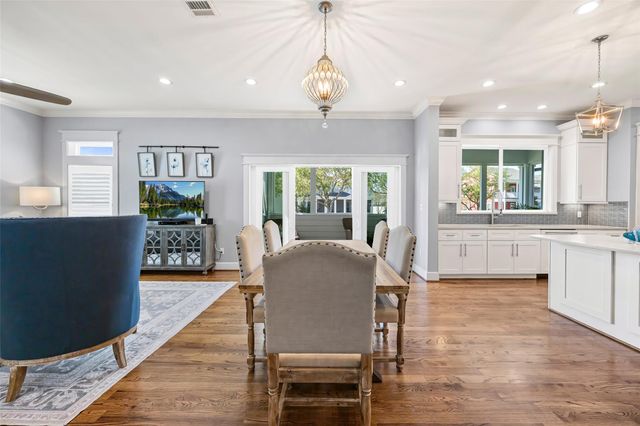 7 Mariner Pass, Galveston, TX 77554