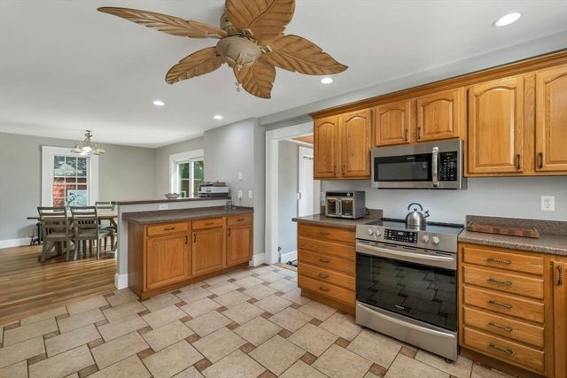3 Forest St, Wilmington, MA 01887