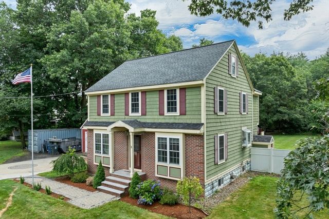 3 Forest St, Wilmington, MA 01887