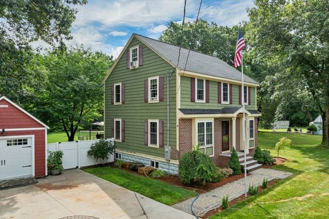 3 Forest St, Wilmington, MA 01887