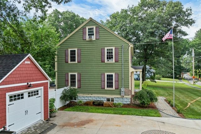 3 Forest St, Wilmington, MA 01887