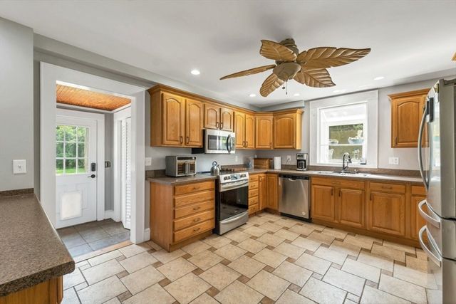 3 Forest St, Wilmington, MA 01887