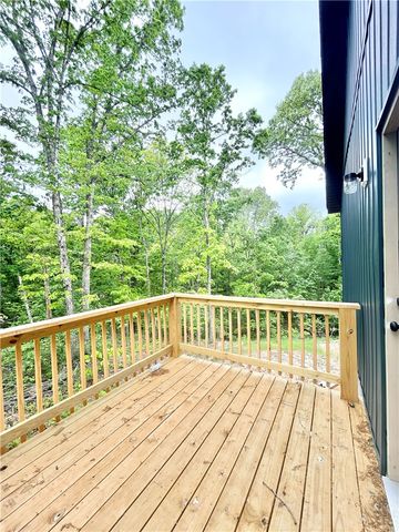 8 Naver Lane, Bella Vista, AR 72715