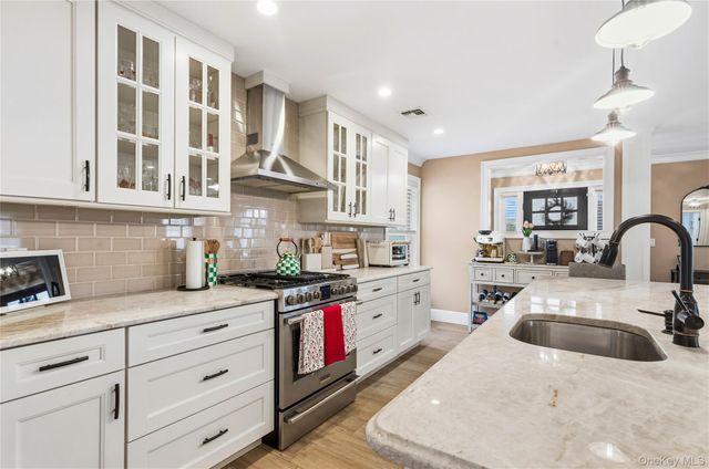 41 Weidner Avenue, Oceanside, NY 11572