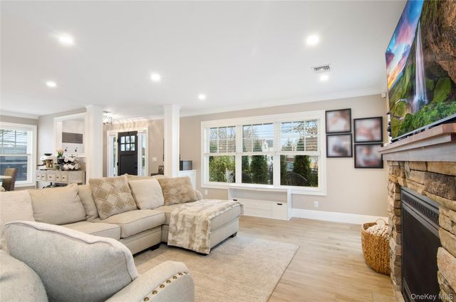 41 Weidner Avenue, Oceanside, NY 11572