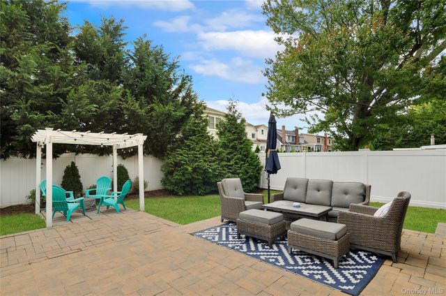 41 Weidner Avenue, Oceanside, NY 11572