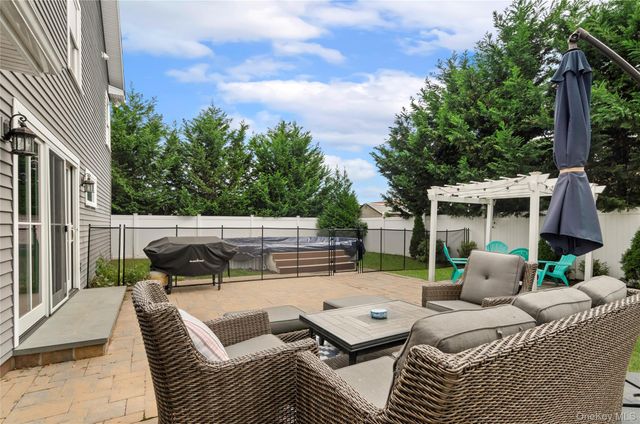 41 Weidner Avenue, Oceanside, NY 11572