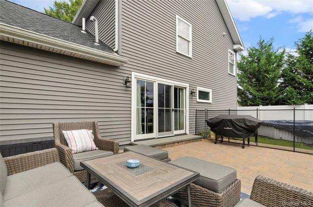 41 Weidner Avenue, Oceanside, NY 11572