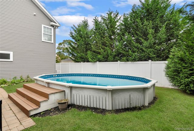 41 Weidner Avenue, Oceanside, NY 11572