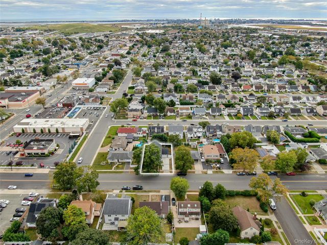 41 Weidner Avenue, Oceanside, NY 11572
