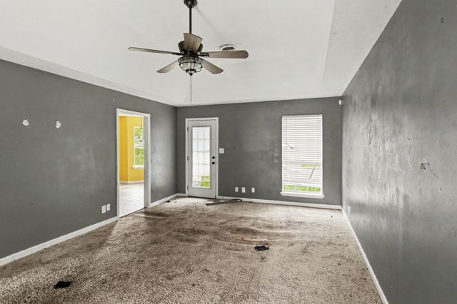230 Jim Thorpe Dr, Clarksville, TN 37042