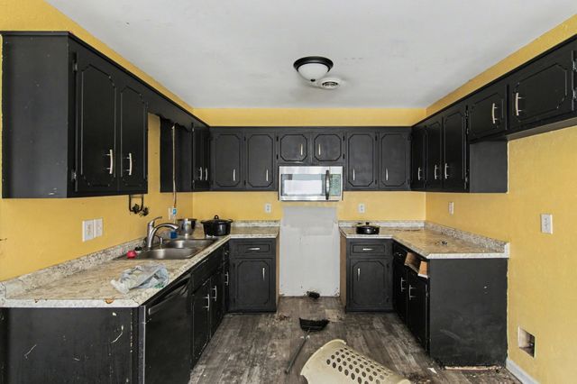 230 Jim Thorpe Dr, Clarksville, TN 37042