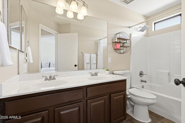 3326 E HONONEGH Drive, Phoenix, AZ 85050