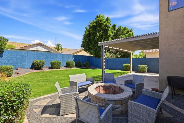 3326 E HONONEGH Drive, Phoenix, AZ 85050