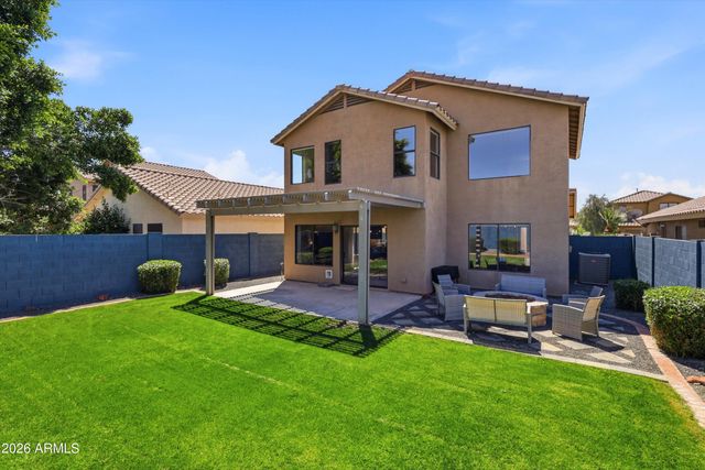 3326 E HONONEGH Drive, Phoenix, AZ 85050