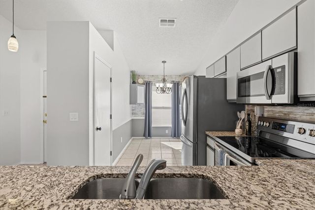 11203 2ND AVENUE E, Bradenton, FL 34212