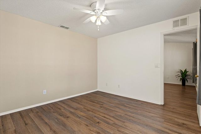 11203 2ND AVENUE E, Bradenton, FL 34212