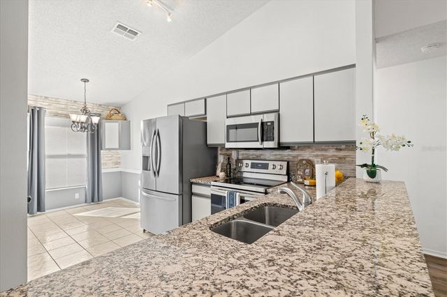 11203 2ND AVENUE E, Bradenton, FL 34212