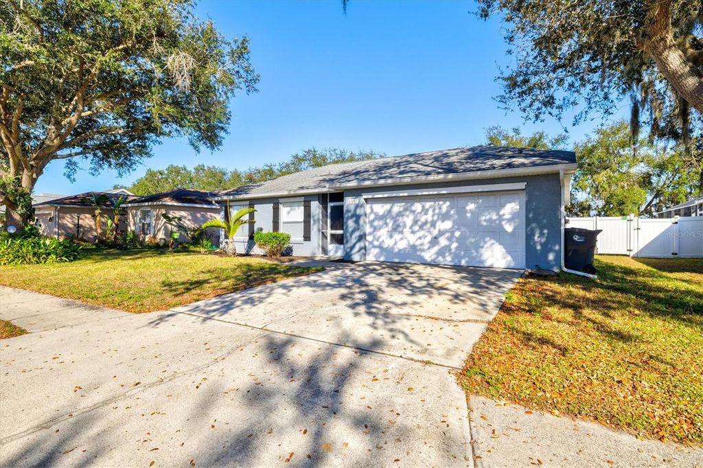 Image 2 of property listing at 11203 2ND AVENUE E, Bradenton, FL 34212