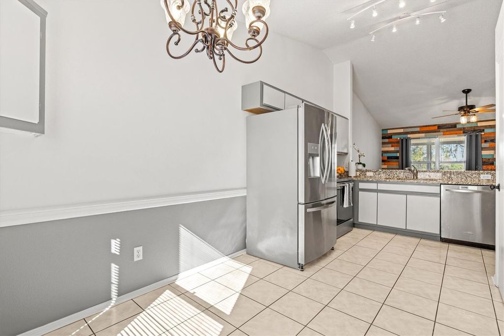 Image 14 of property listing at 11203 2ND AVENUE E, Bradenton, FL 34212