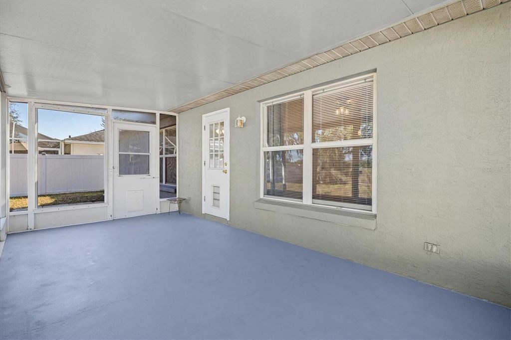 Image 17 of property listing at 11203 2ND AVENUE E, Bradenton, FL 34212